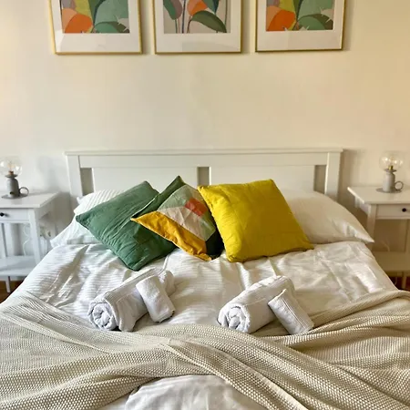 Апартаменты Retreat *